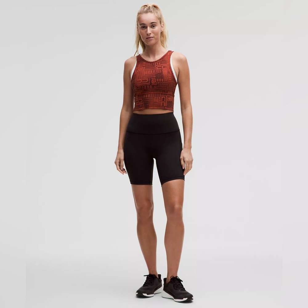 Lululemon Power Pivot Everlux Tank Top
Motif- Size 8- New with tags